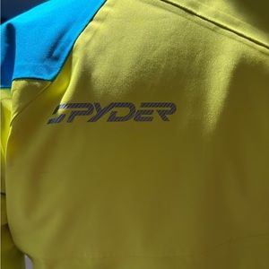 Spyder ski jacket size S , fits like a medium